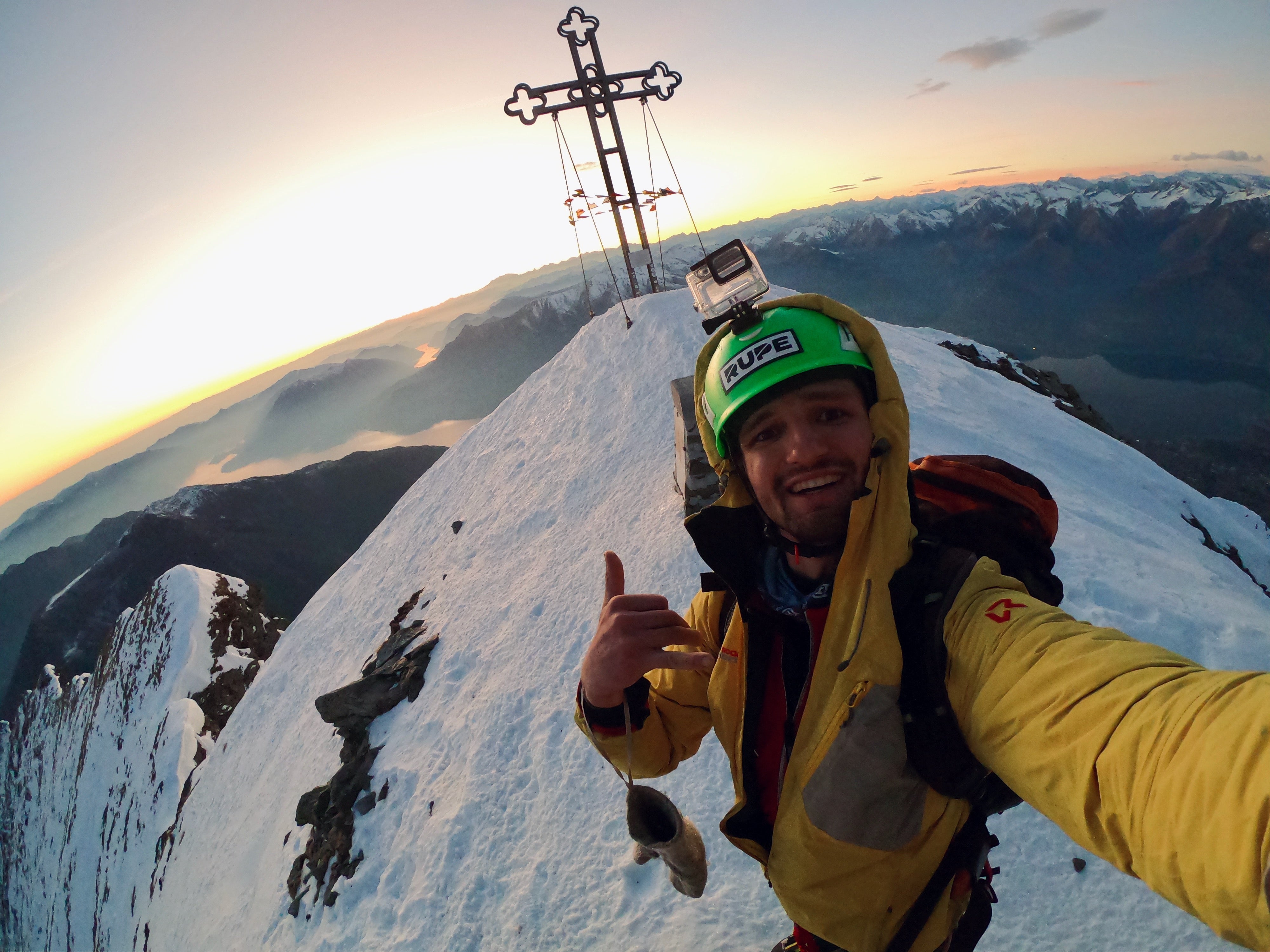 Ce l'ha fatta! Lore Gaggio ripete "Cittadini della Galassia" in solitaria la storica via di misto del Legnone.