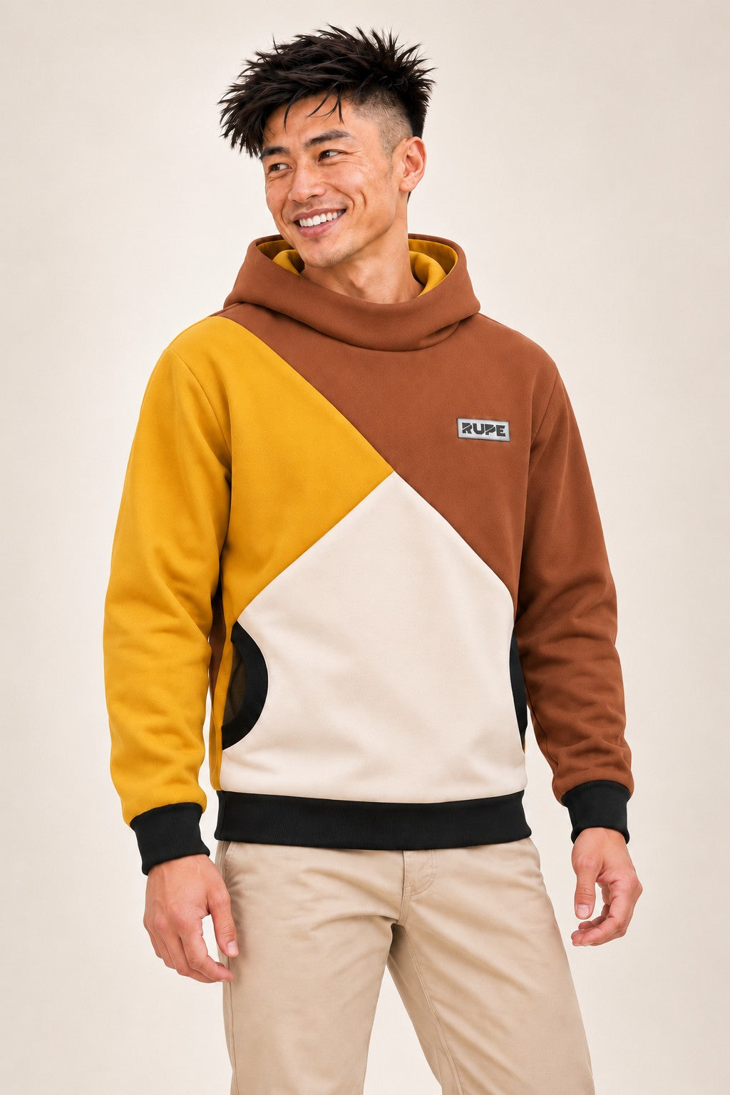 Felpa con cappuccio DIHEDRAL Elm a 3 colori indossata da uomo - tre quarti con tasche - Rupe Clothing
