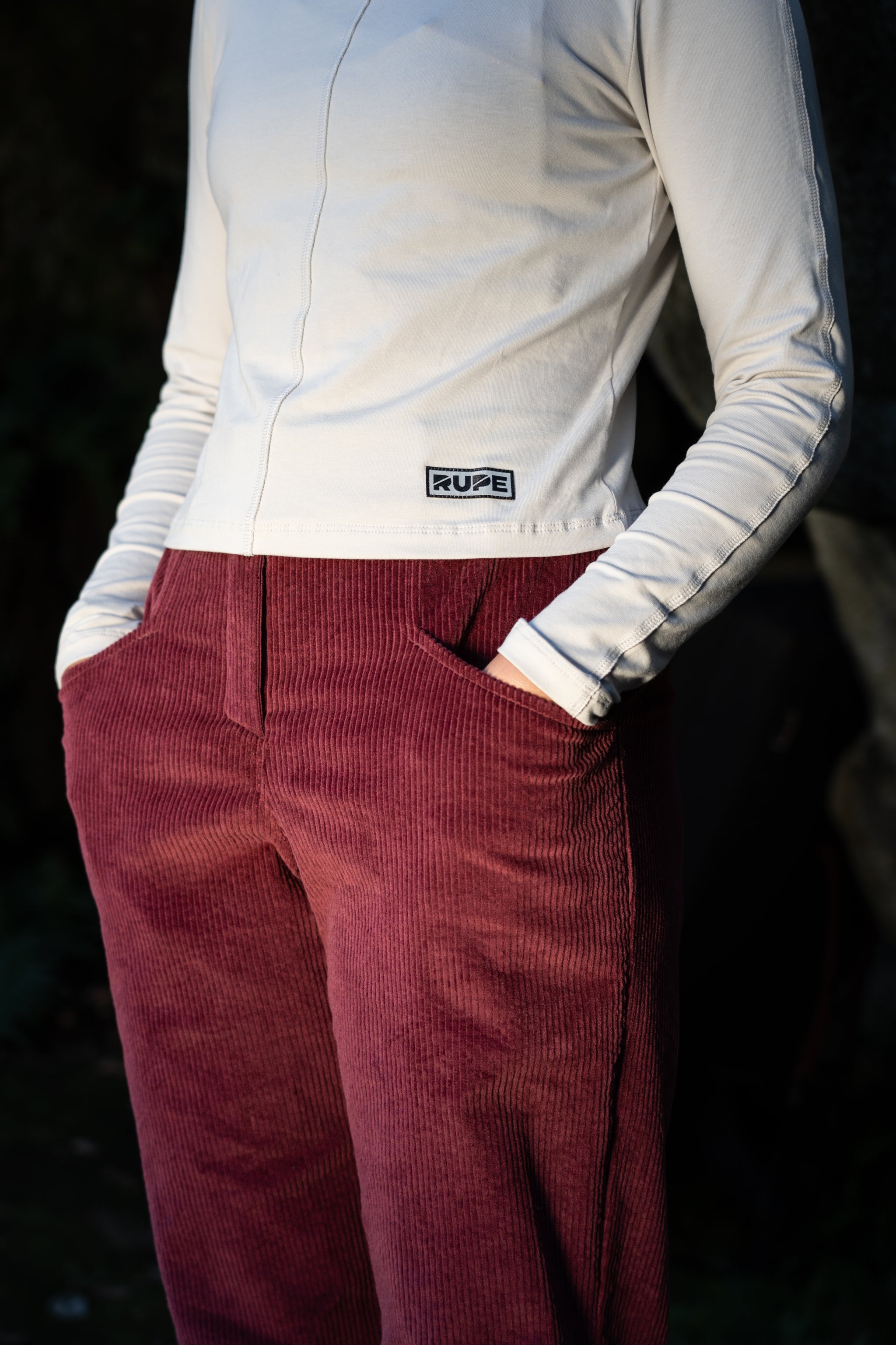 Pantalon femme RILA - Velours Bordeaux 2025